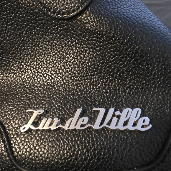 Lux de Ville Black Studded Shoulder Bag - Picture 3 of 6